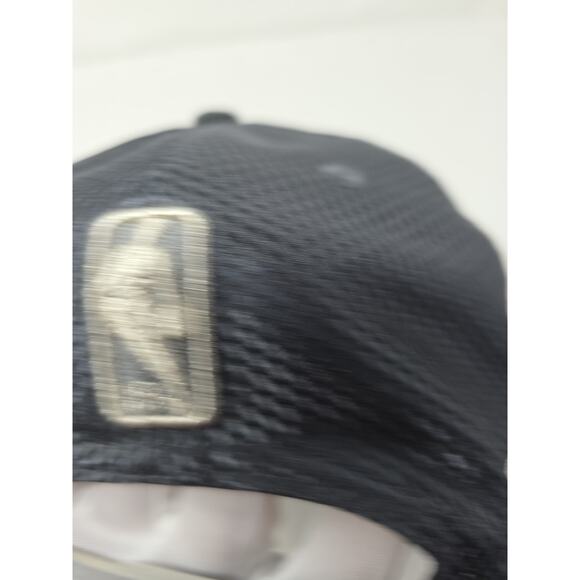 New Era 9FIFTY Cleveland Cavaliers FOX CAVS Snapback Black Mesh NBA Hat - Picture 5 of 8